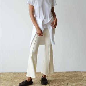 Donni Rib Kick Flare in Creme M